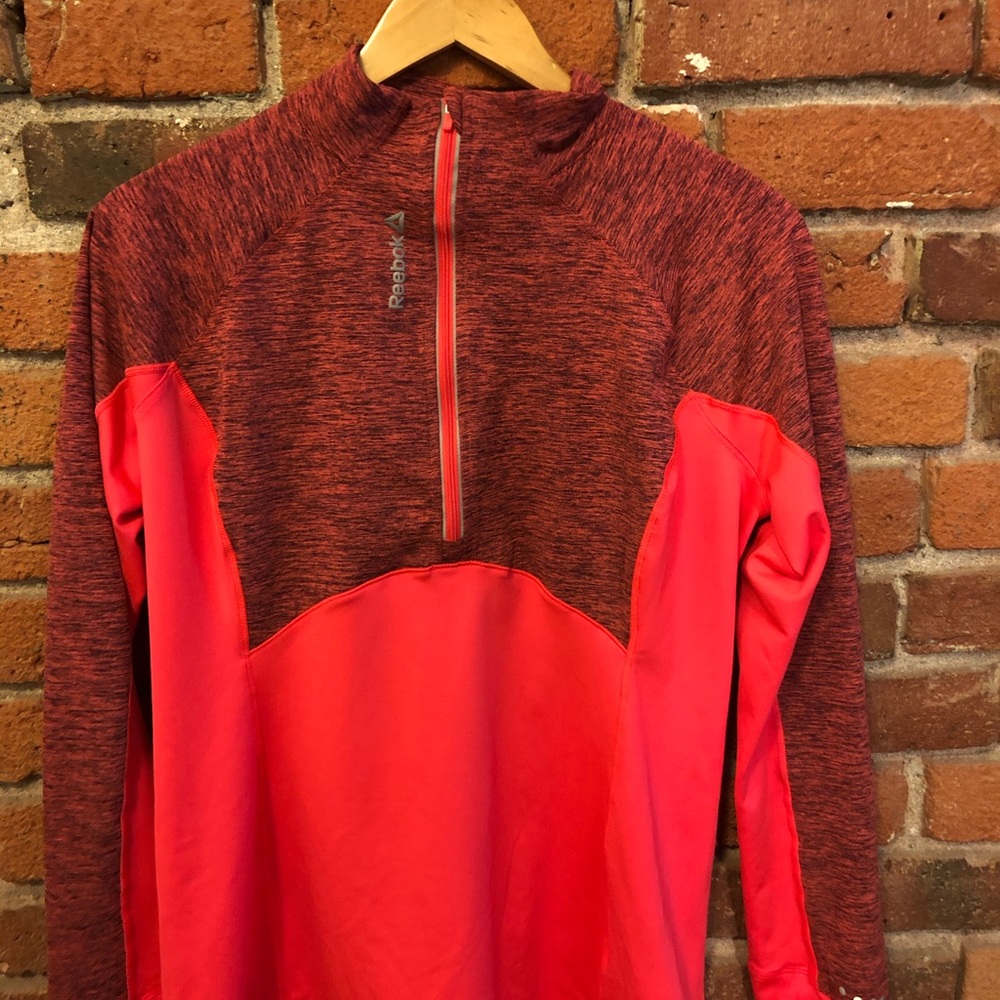 Reebok athletic sweatshirt like new